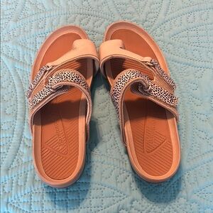 BareTraps Cream and Black Sandals with Textured Footbed